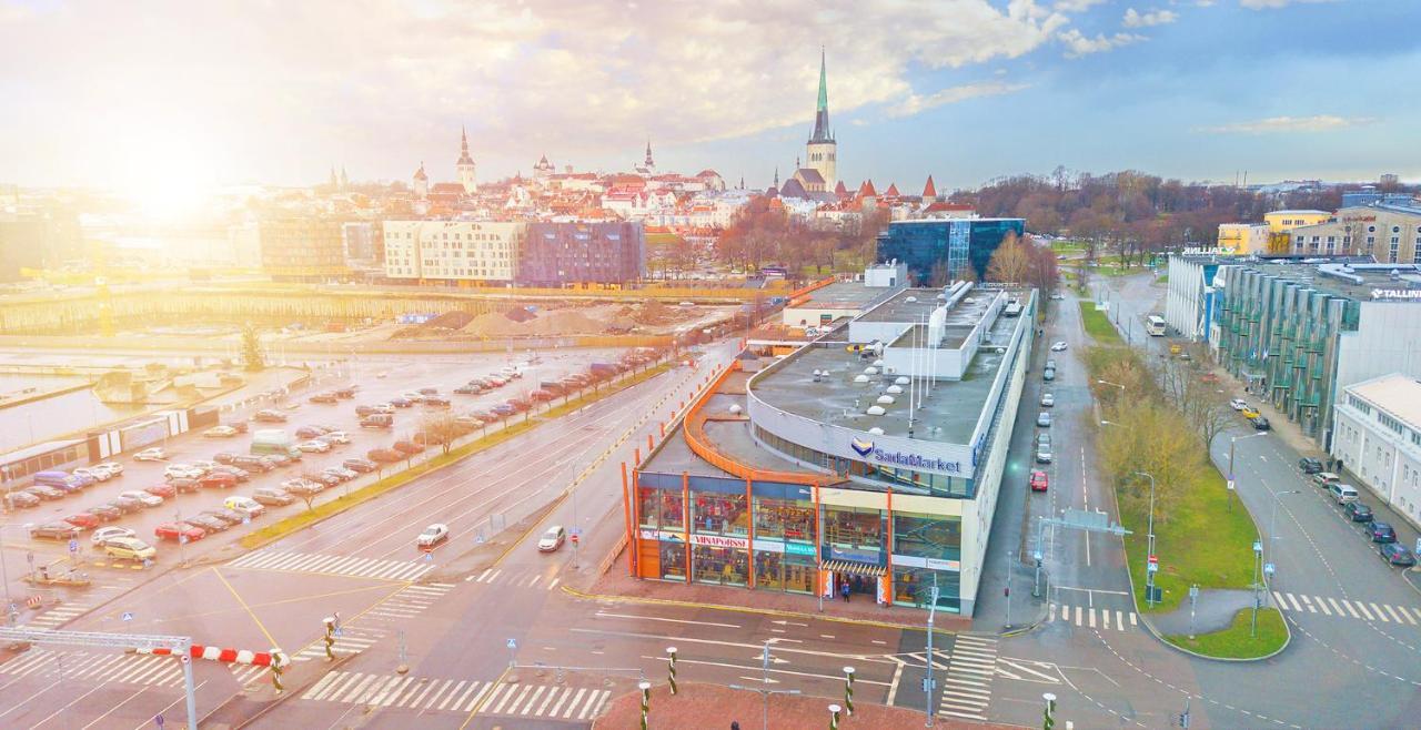 Adoryal Hotell Tallinn Exterior photo