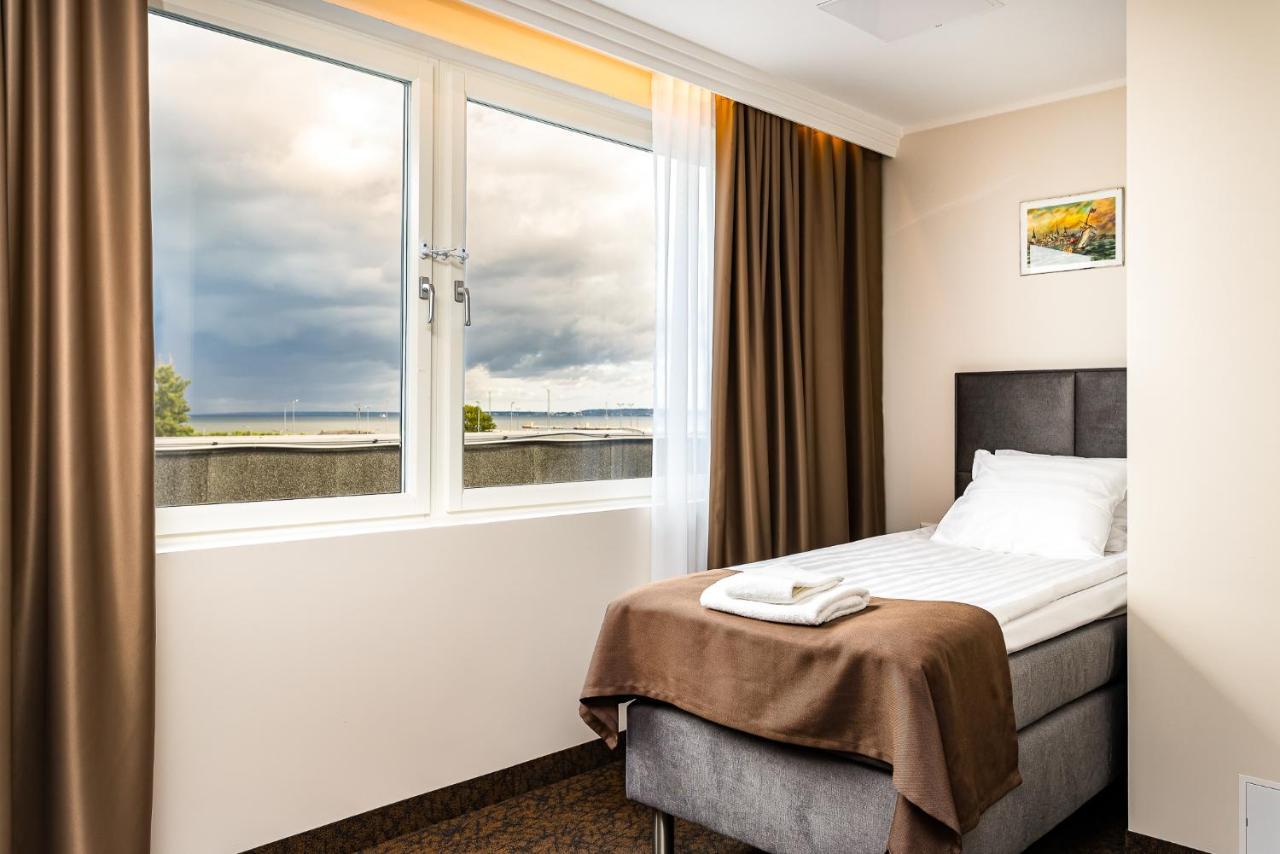 Adoryal Hotell Tallinn Exterior photo