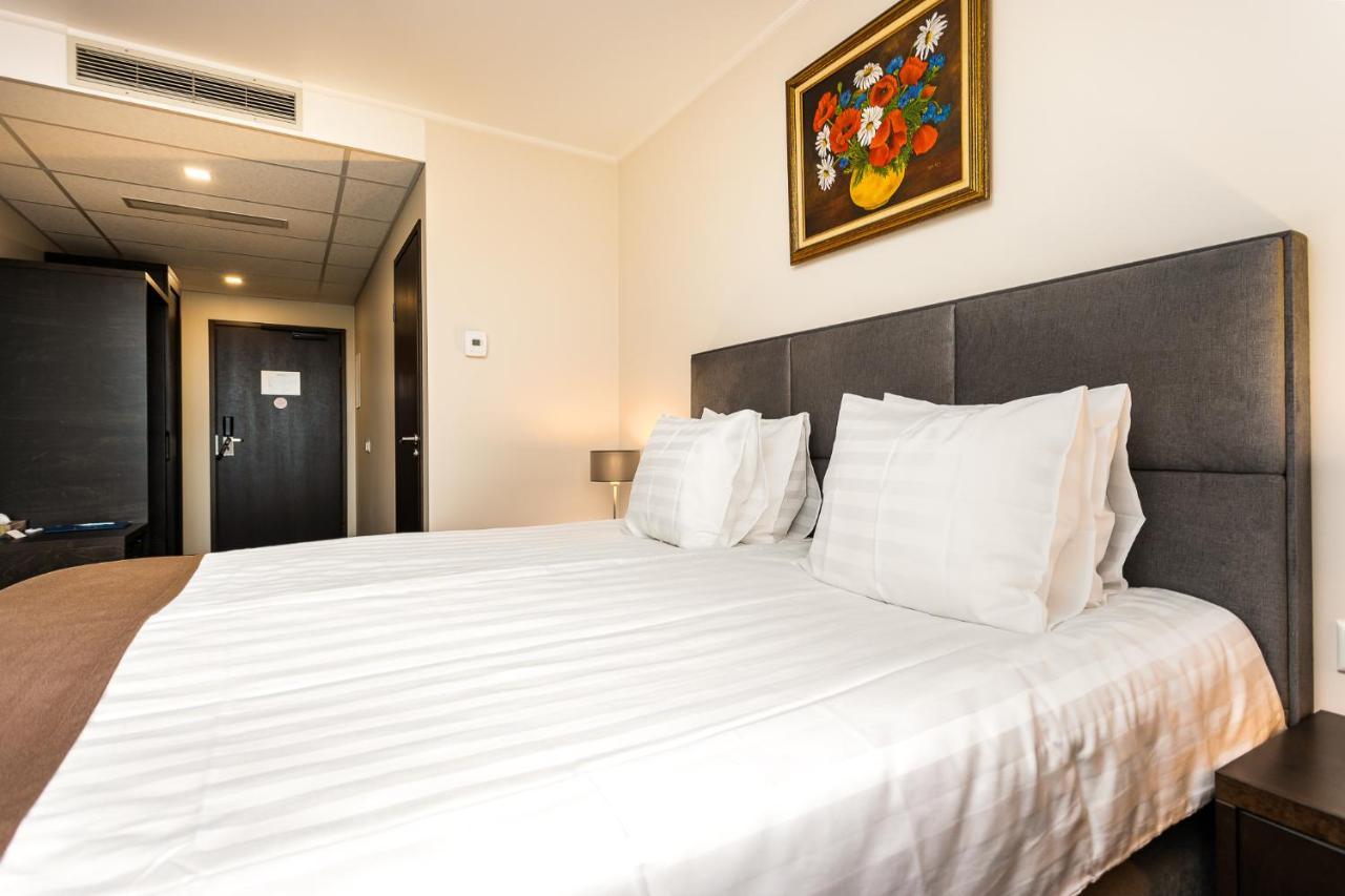 Adoryal Hotell Tallinn Exterior photo